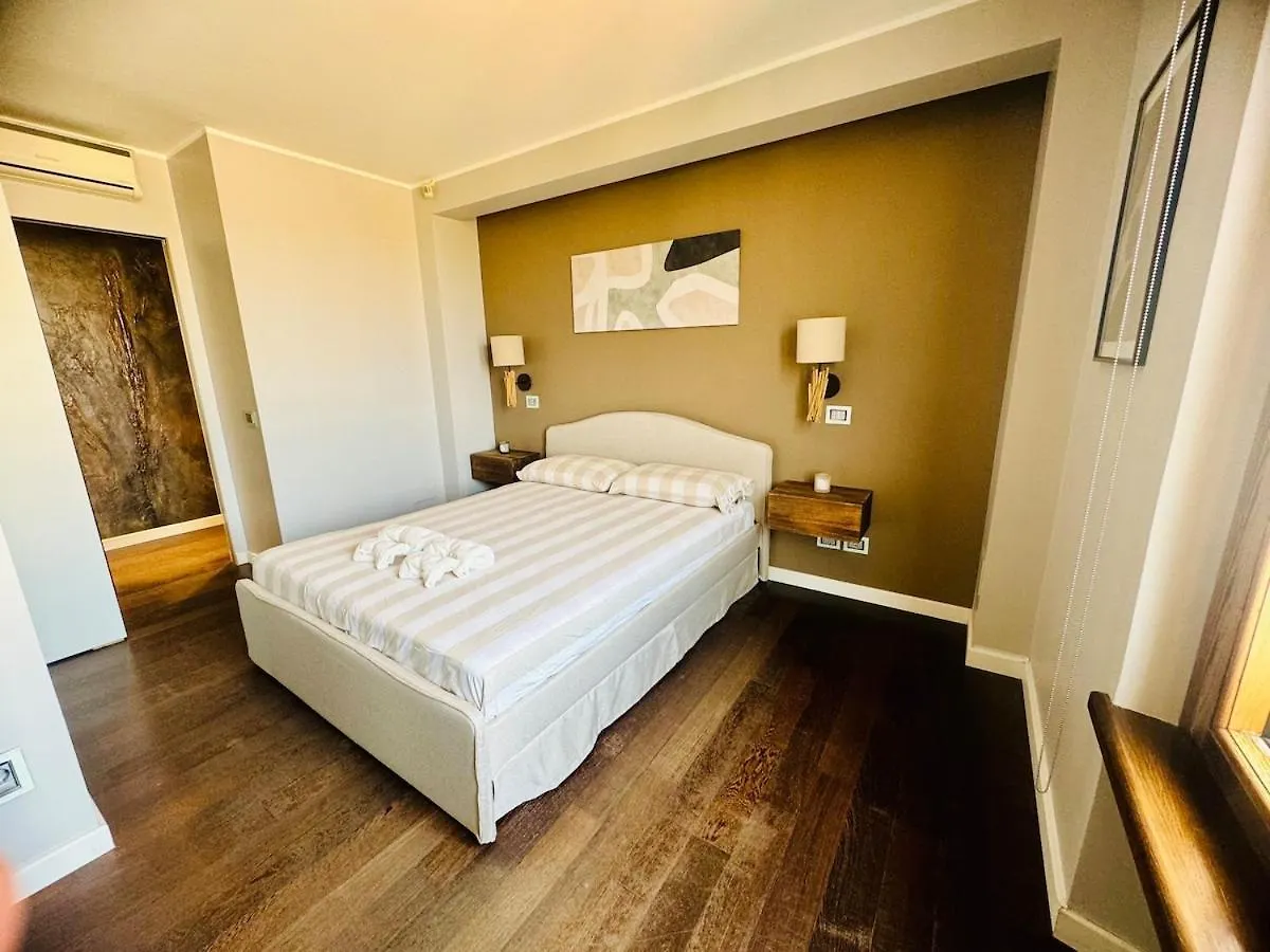 22Apt Luxury Quiet Loft With Terrace ローマ アパート