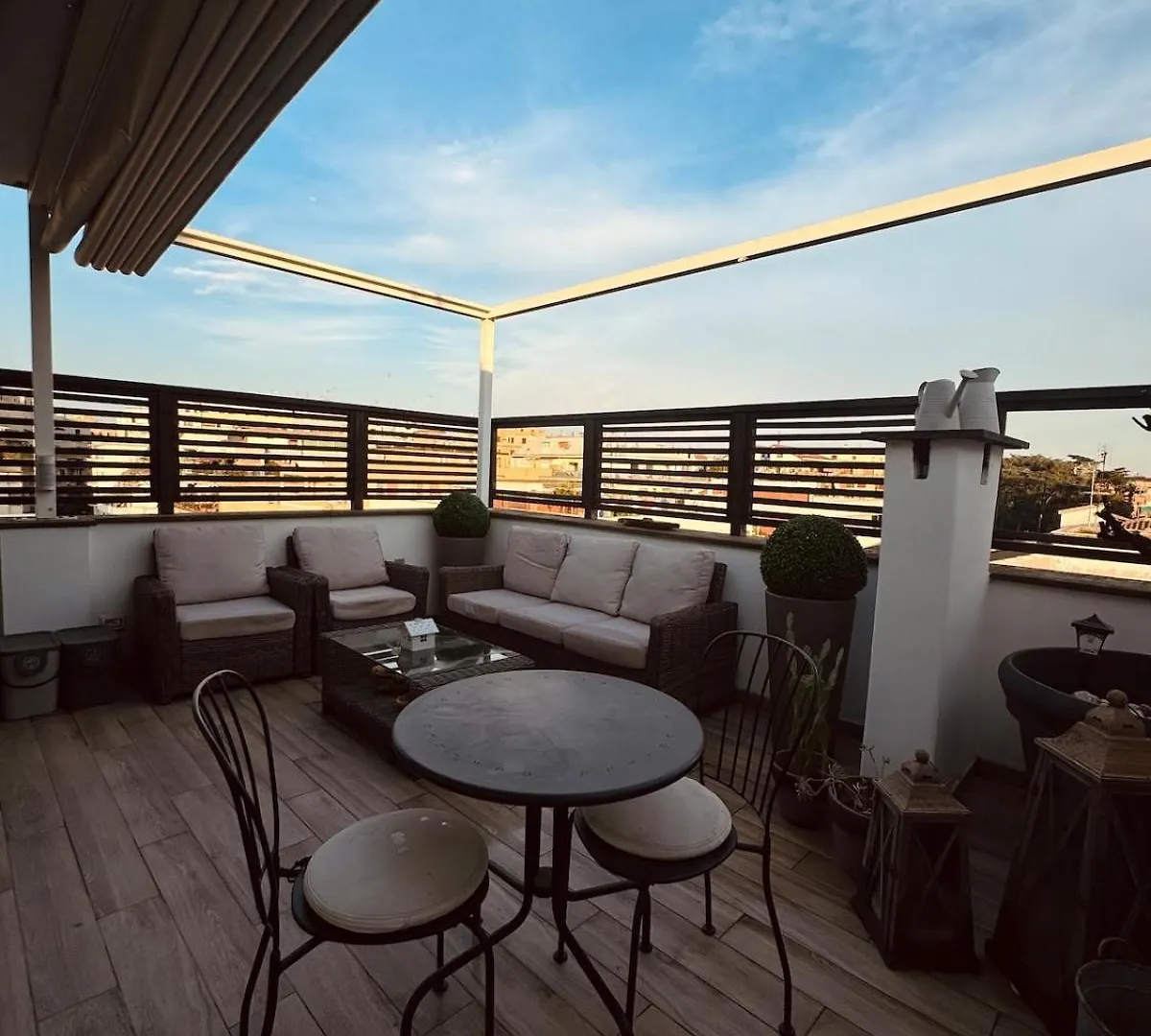 22Apt Luxury Quiet Loft With Terrace ローマ アパート